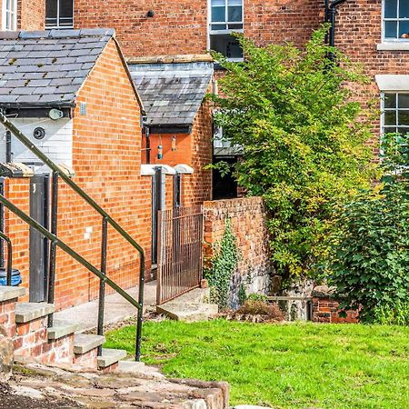 Gamul Place - Quiet City Centre Chester Bagian luar foto