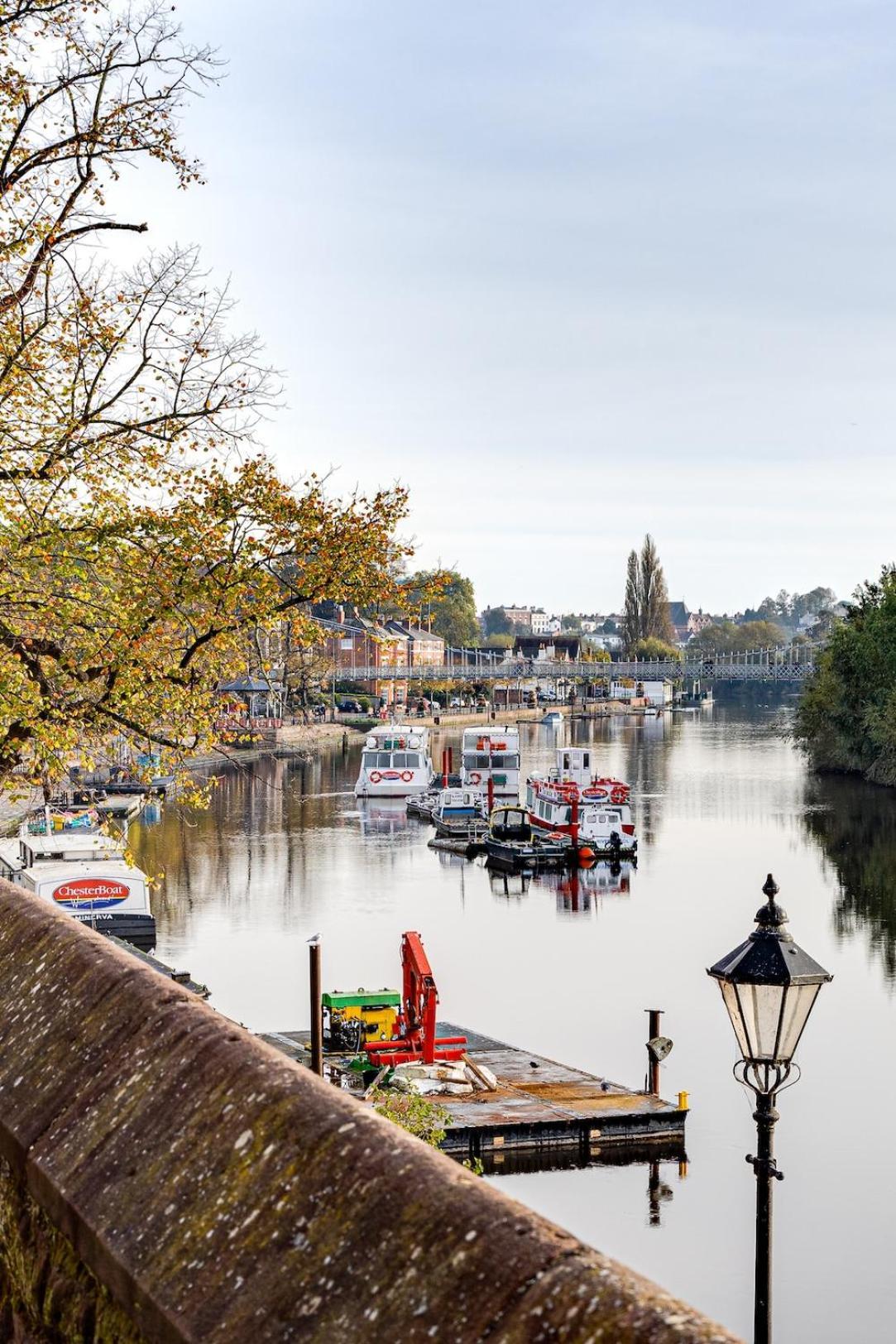 Gamul Place - Quiet City Centre Chester Bagian luar foto