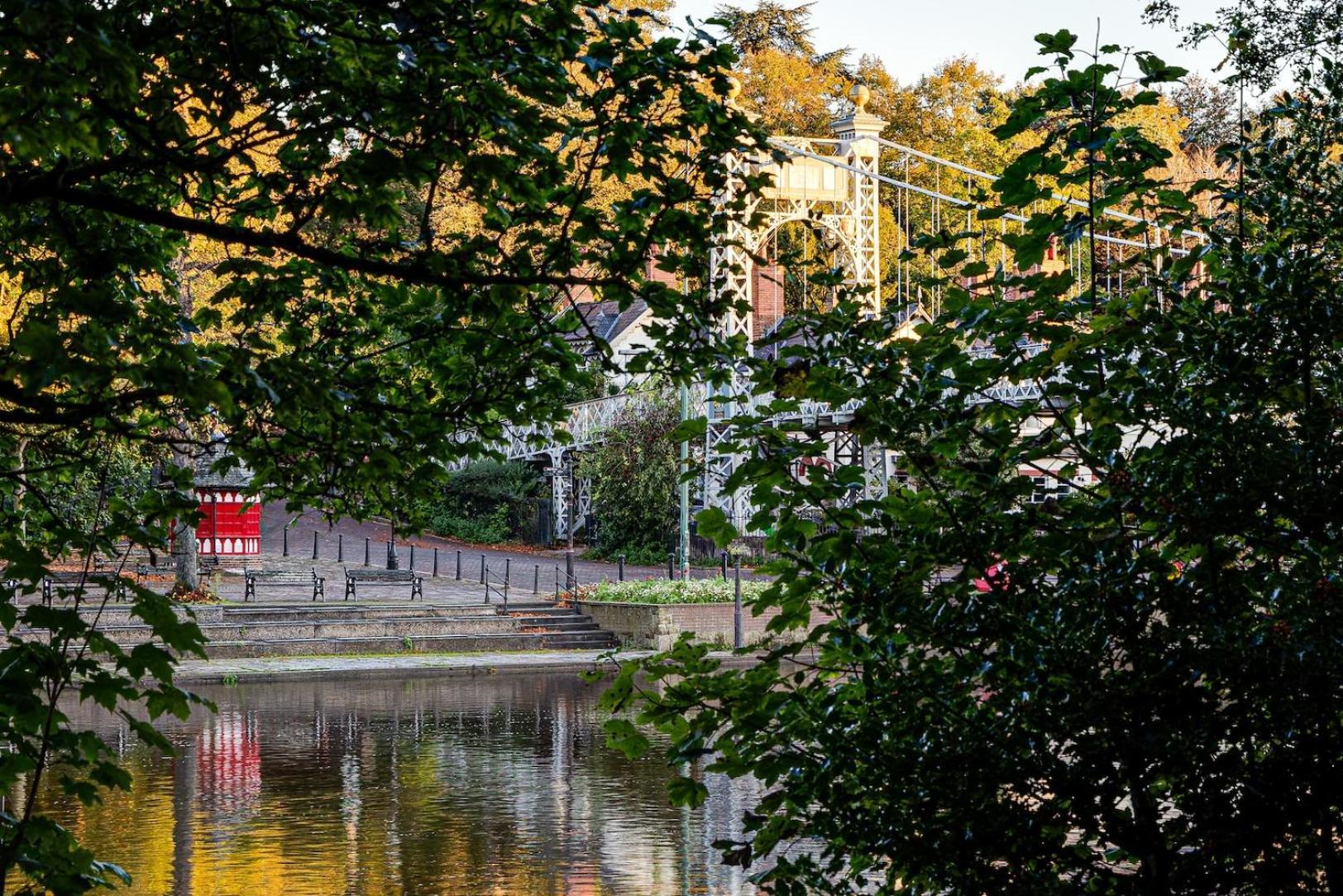 Gamul Place - Quiet City Centre Chester Bagian luar foto