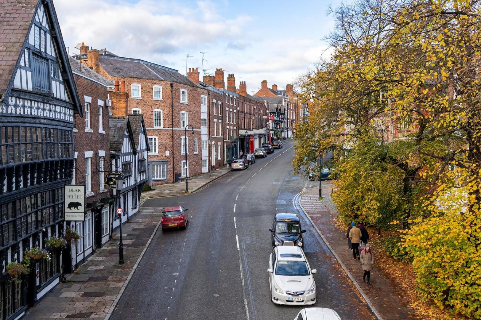 Gamul Place - Quiet City Centre Chester Bagian luar foto