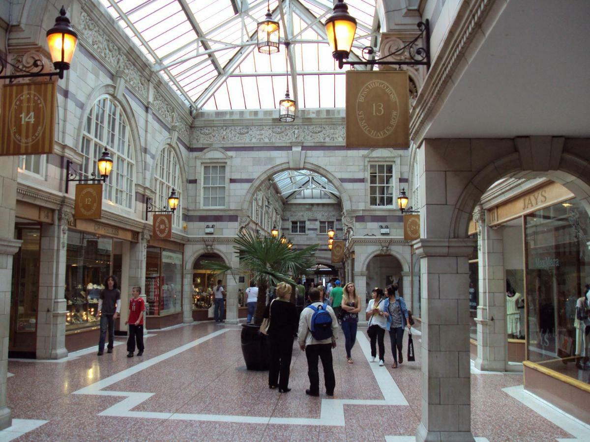 Gamul Place - Quiet City Centre Chester Bagian luar foto